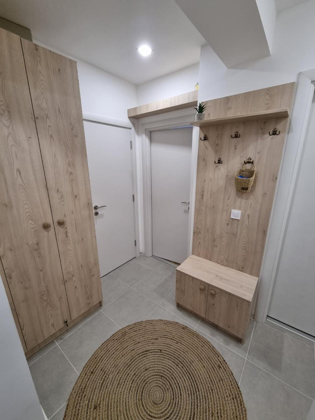 וארנה Apartment Polina - 2Bd Next To Sea Garden מראה חיצוני תמונה