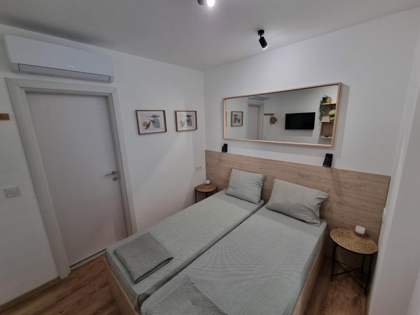וארנה Apartment Polina - 2Bd Next To Sea Garden מראה חיצוני תמונה