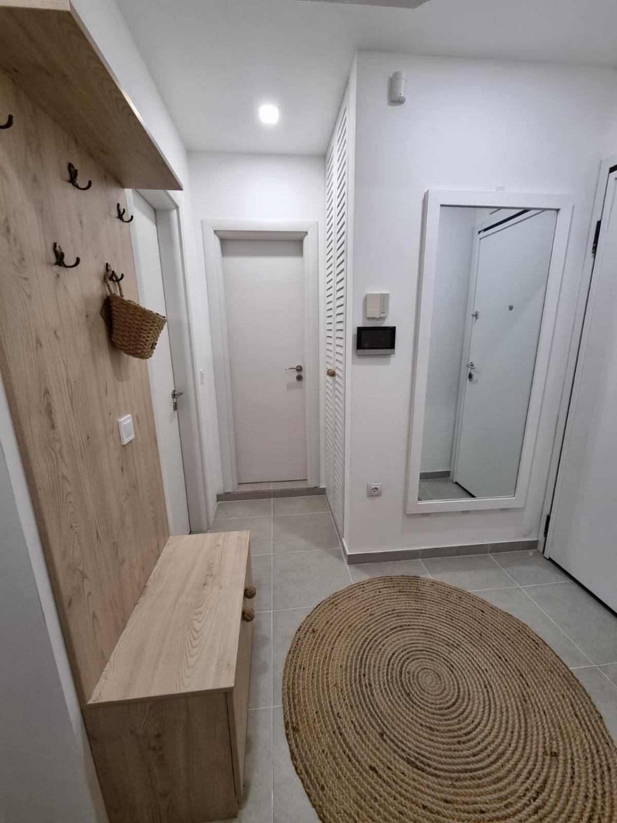 וארנה Apartment Polina - 2Bd Next To Sea Garden מראה חיצוני תמונה